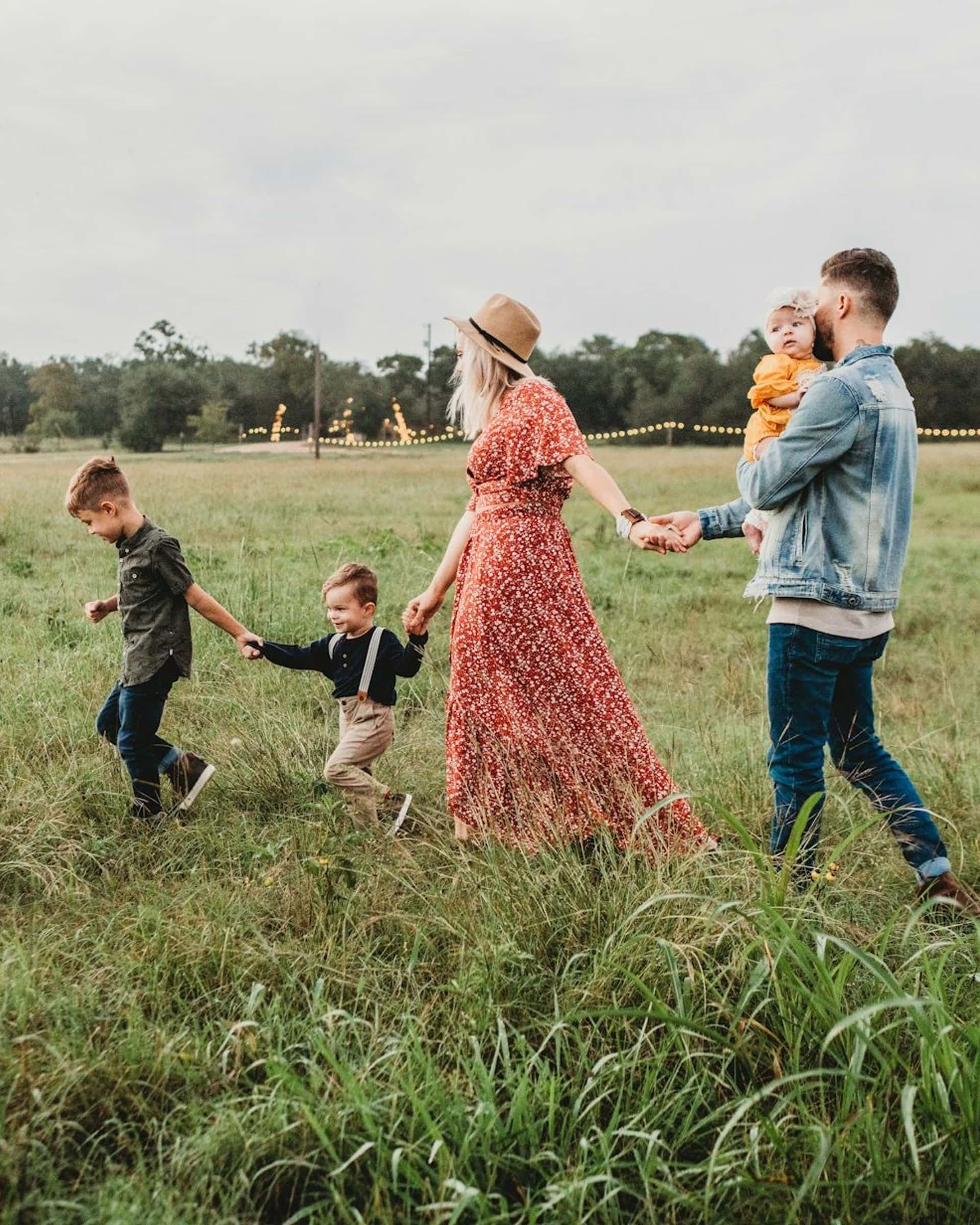 A happy family walking together — family healthcare at Pretoria Health, Rietondale
